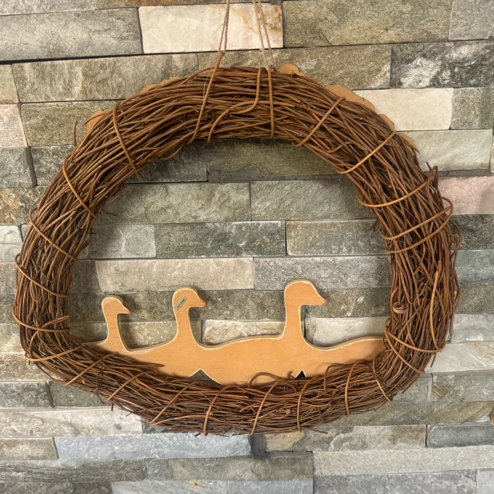 Vintage Welcome Wreath with Duck family